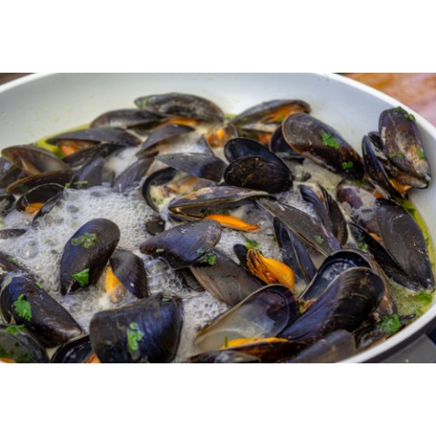 Moules à la Plancha, Poivrons et Piment d'Espelette